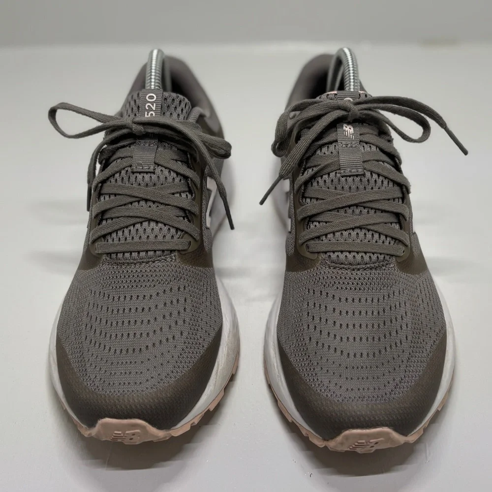 New Balance Fresh Foam 520 v8 Women’s Size 10 Gray Pink Running Shoes W520LM6 - Picture 4 of 14